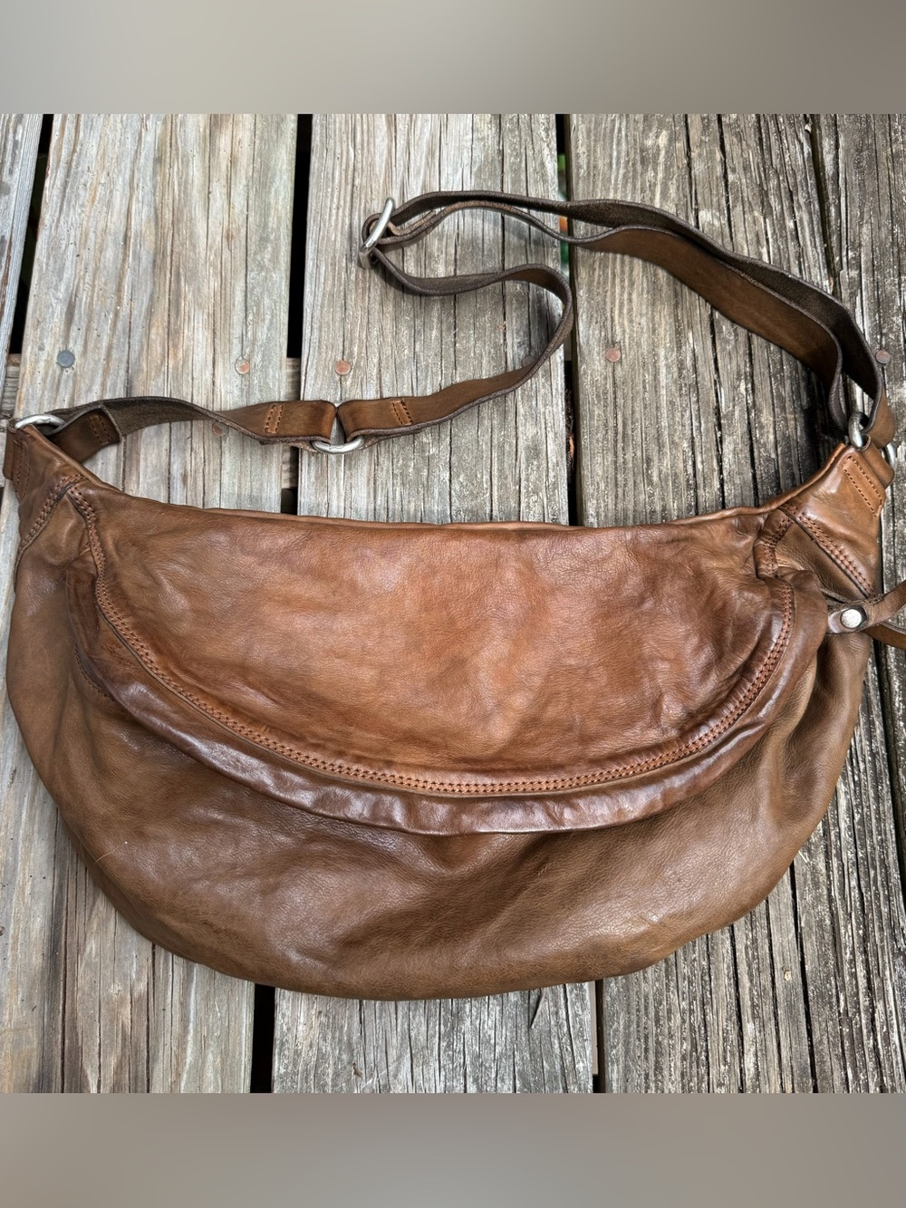 Campomaggi Boheme Sling Bag in Military Green #compomaggi